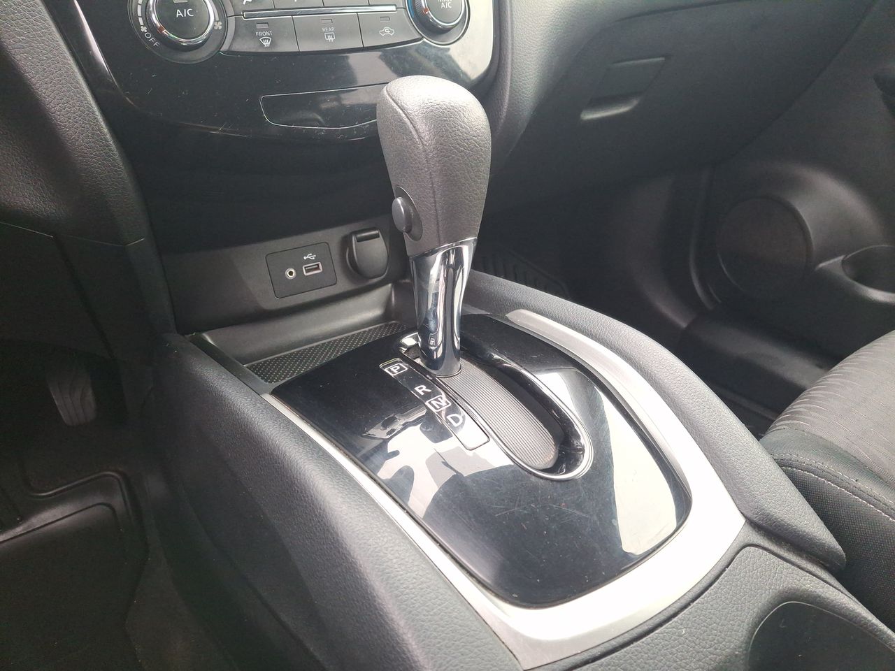 Nissan X-Trail — foto 23 de 26