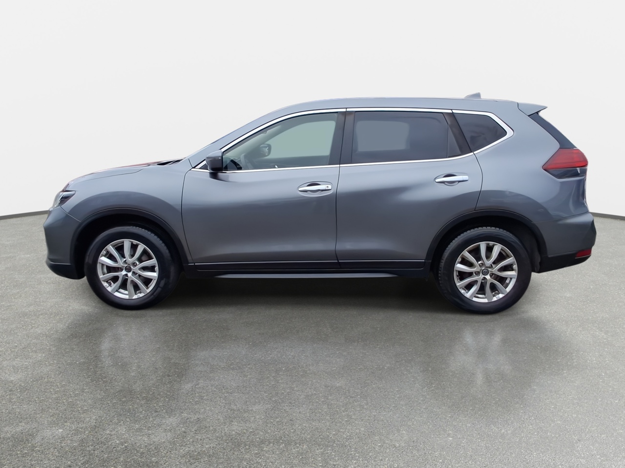 NISSAN - 4