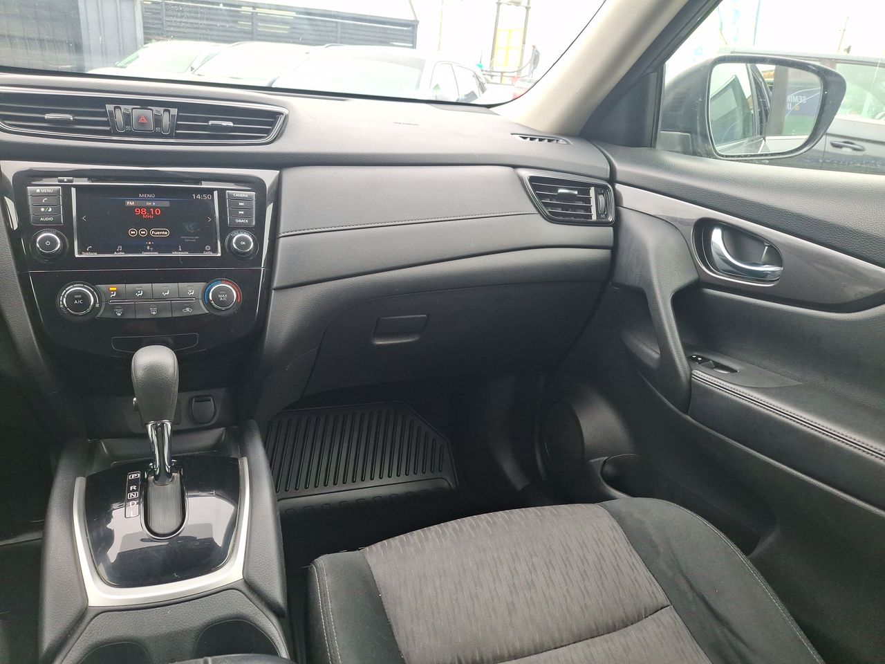 Nissan X-Trail — foto 3 de 26