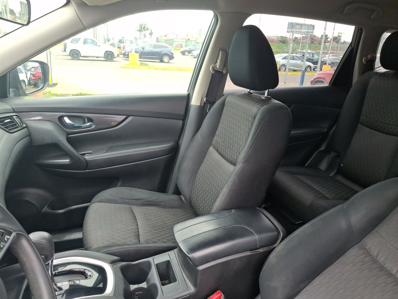 Nissan X-Trail — foto 4 de 26