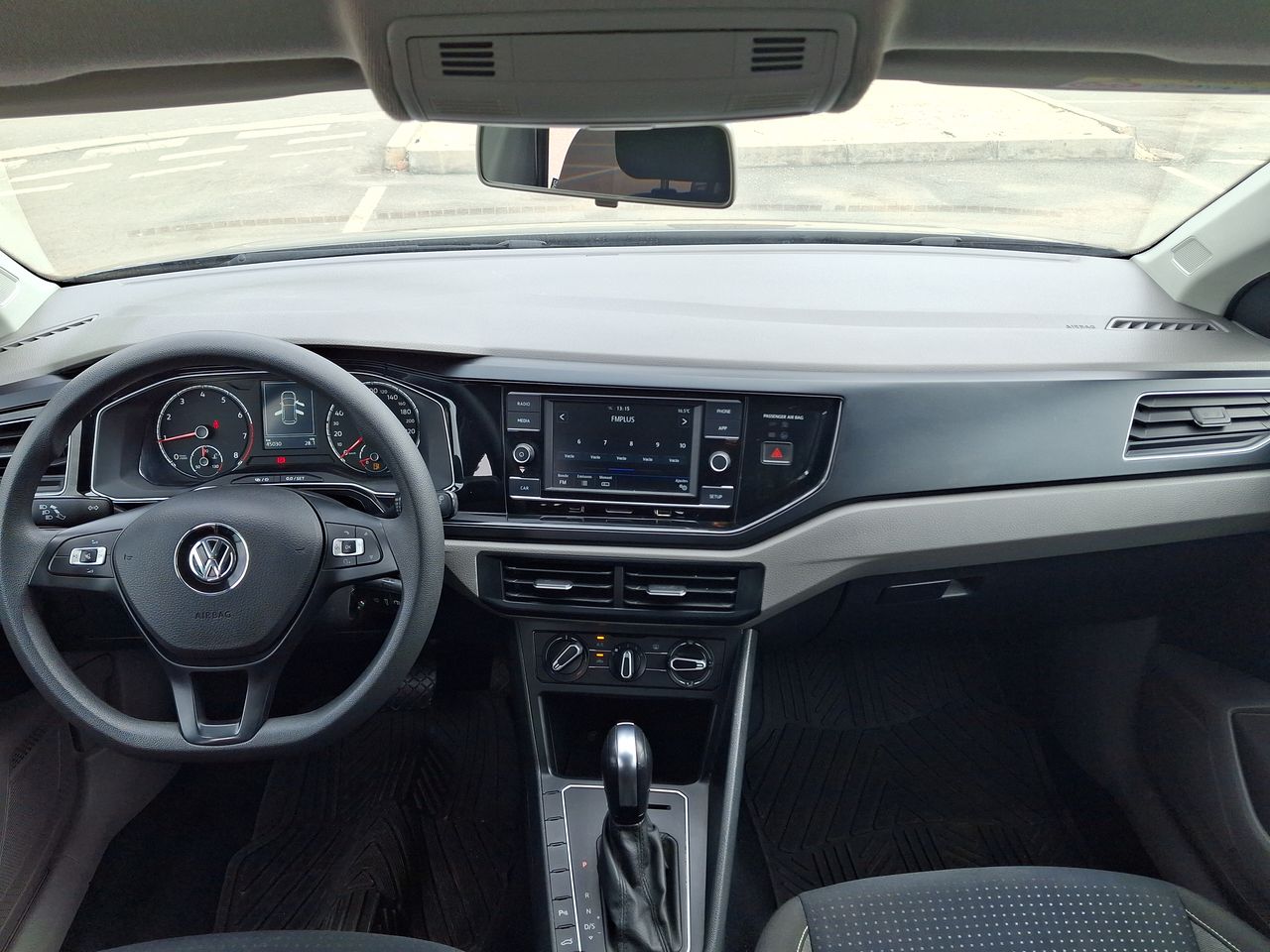 VOLKSWAGEN - 32