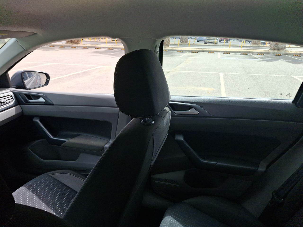 VOLKSWAGEN - 11