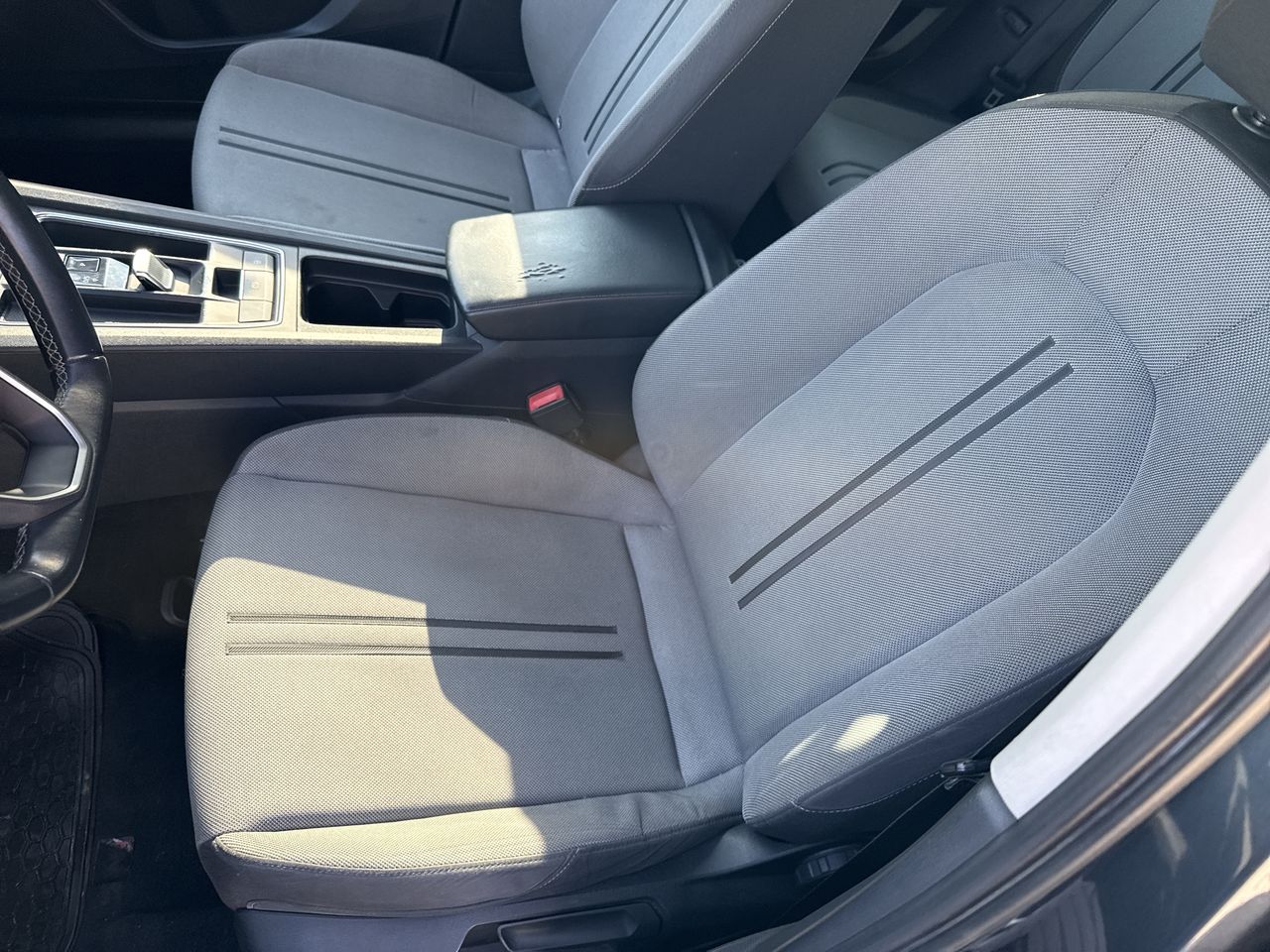 SEAT - 24