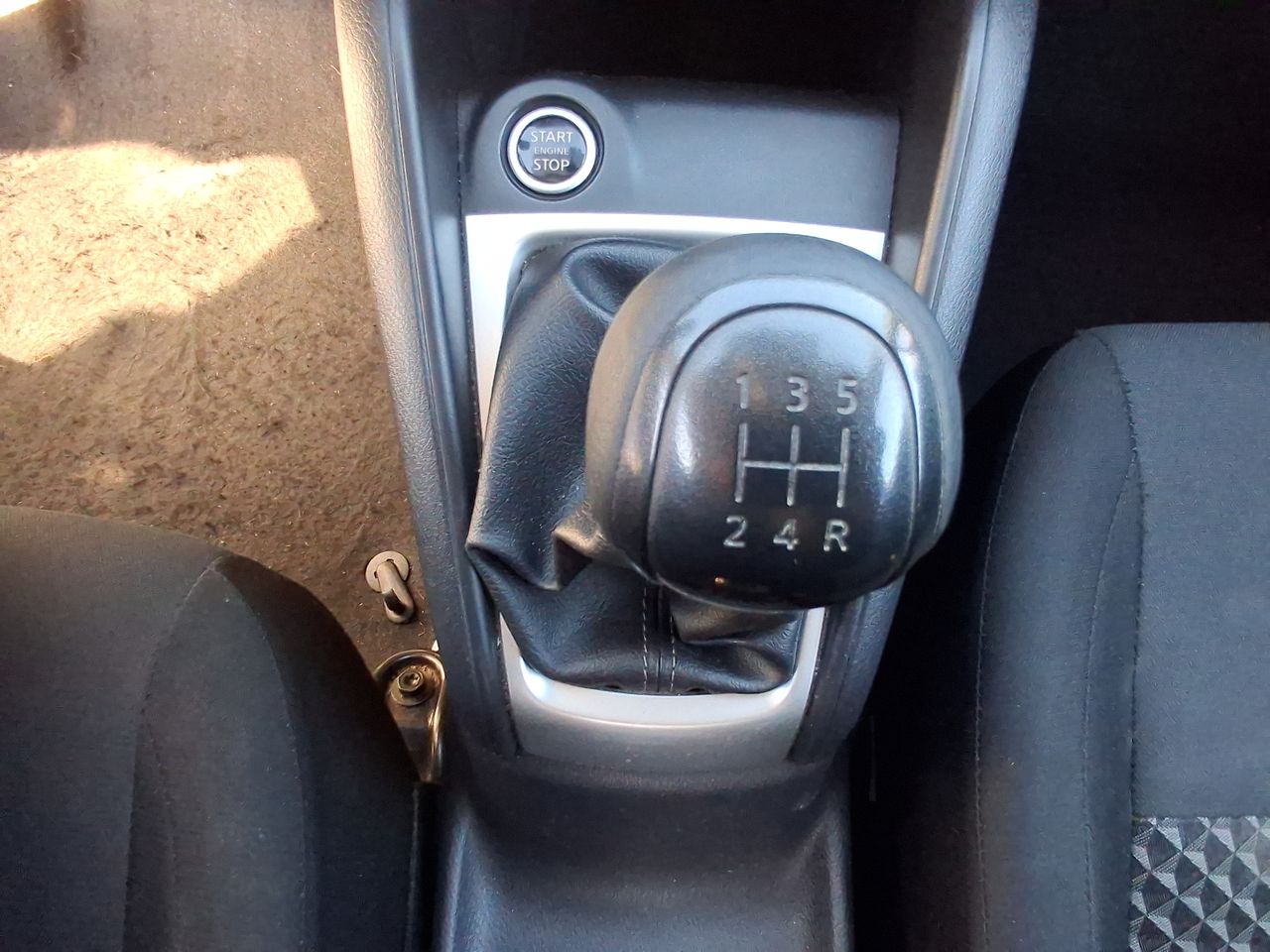 NISSAN - 29