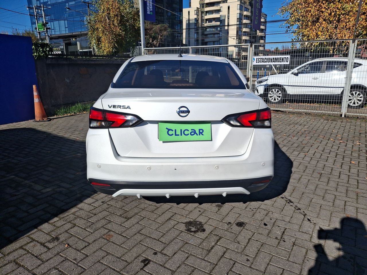 NISSAN - 6