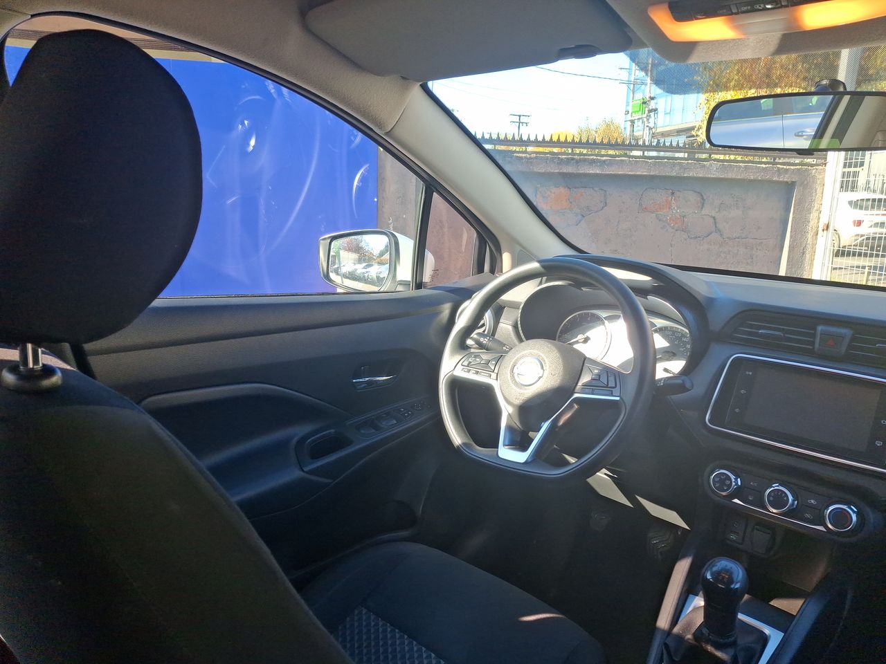 NISSAN - 16