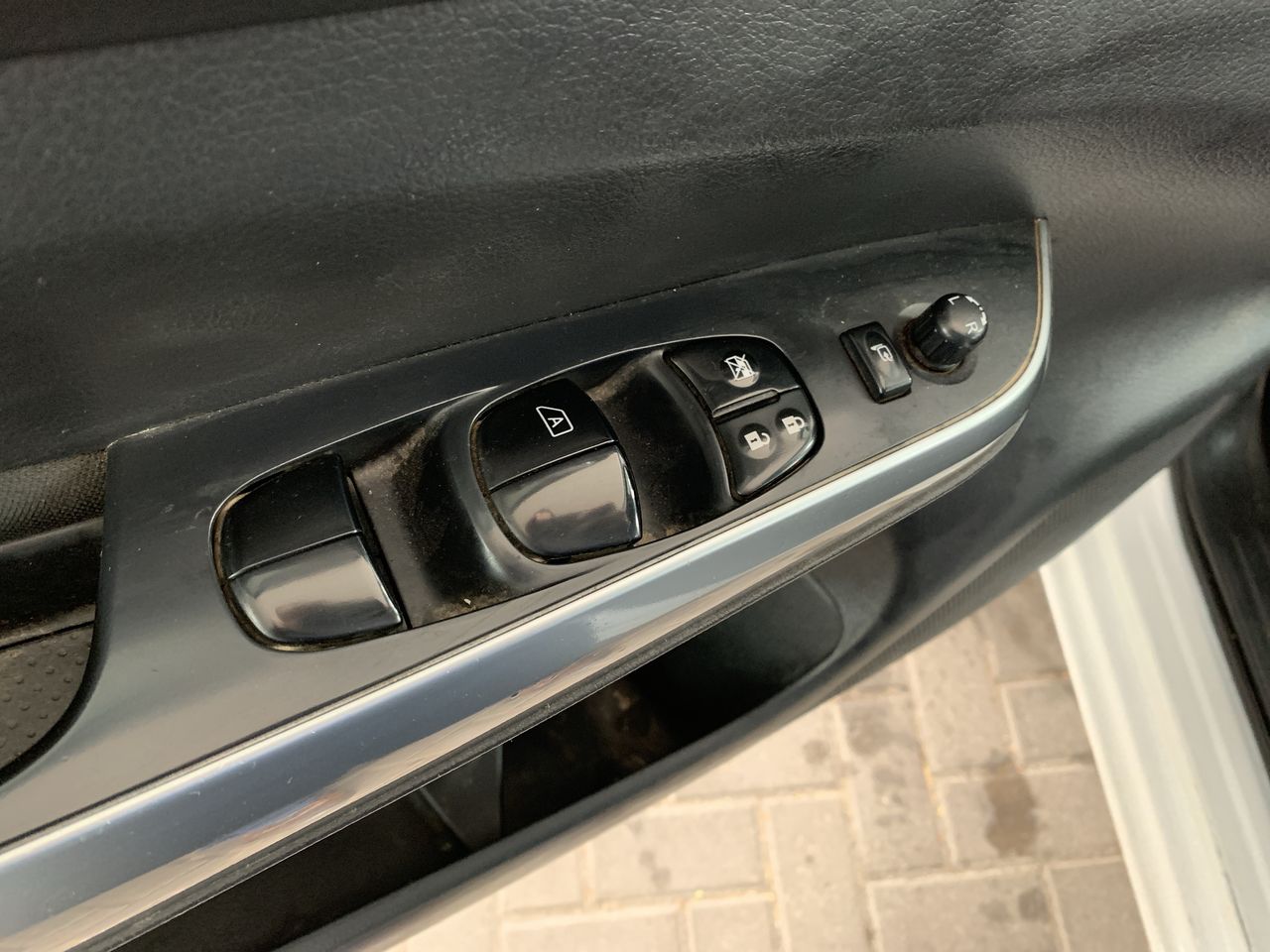 NISSAN - 15