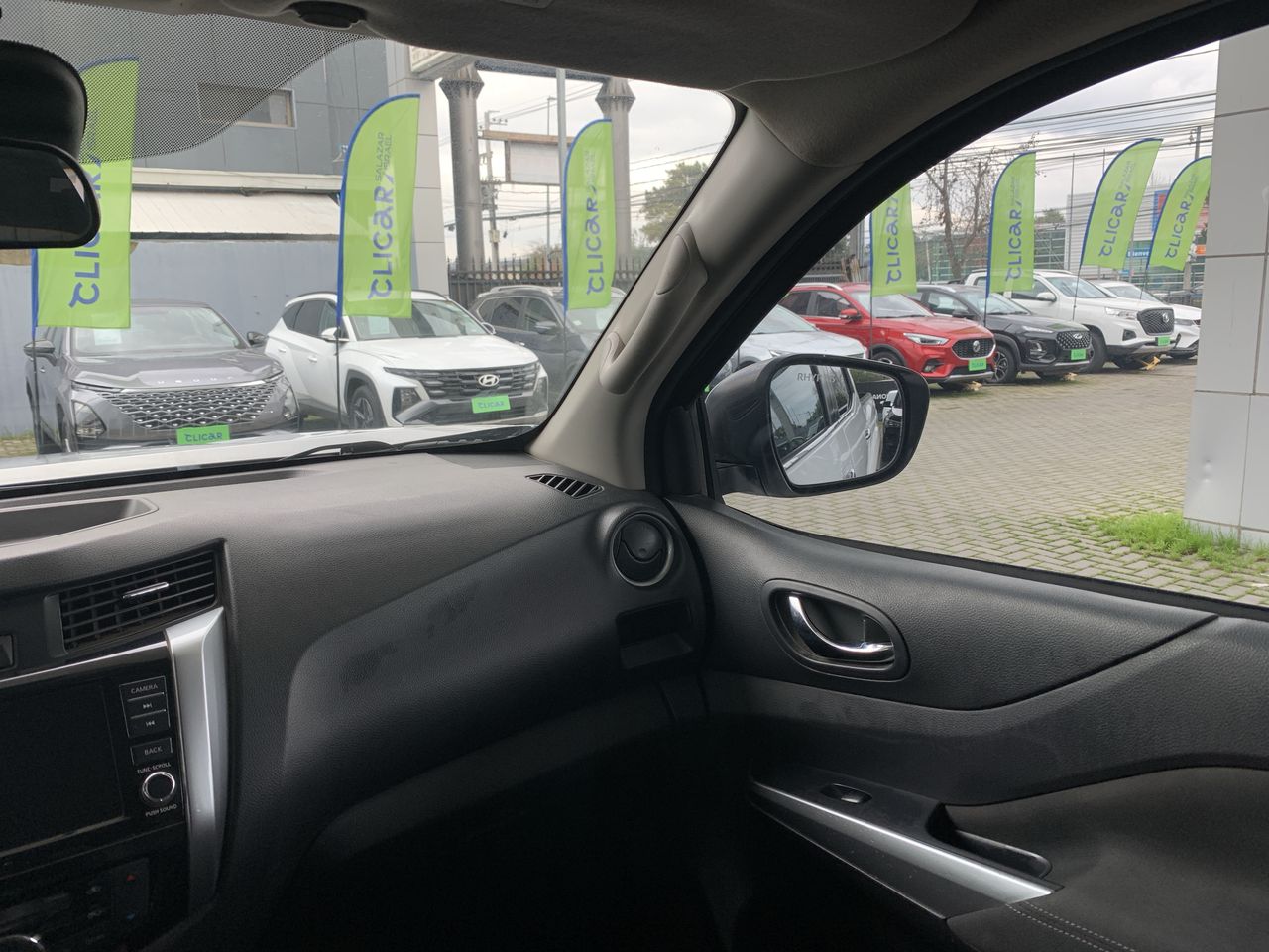 NISSAN - 2