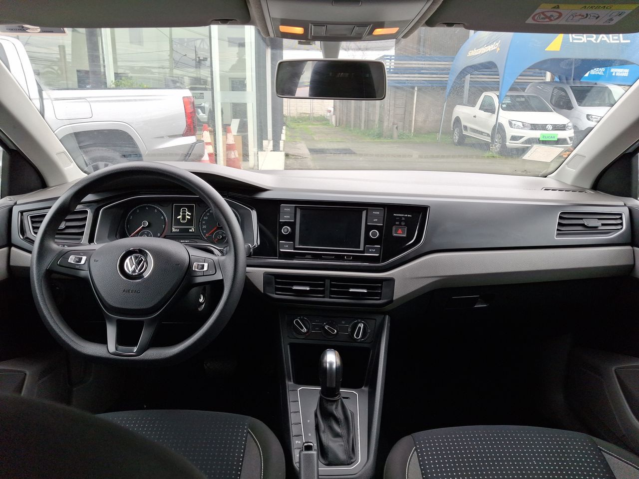 VOLKSWAGEN - 32