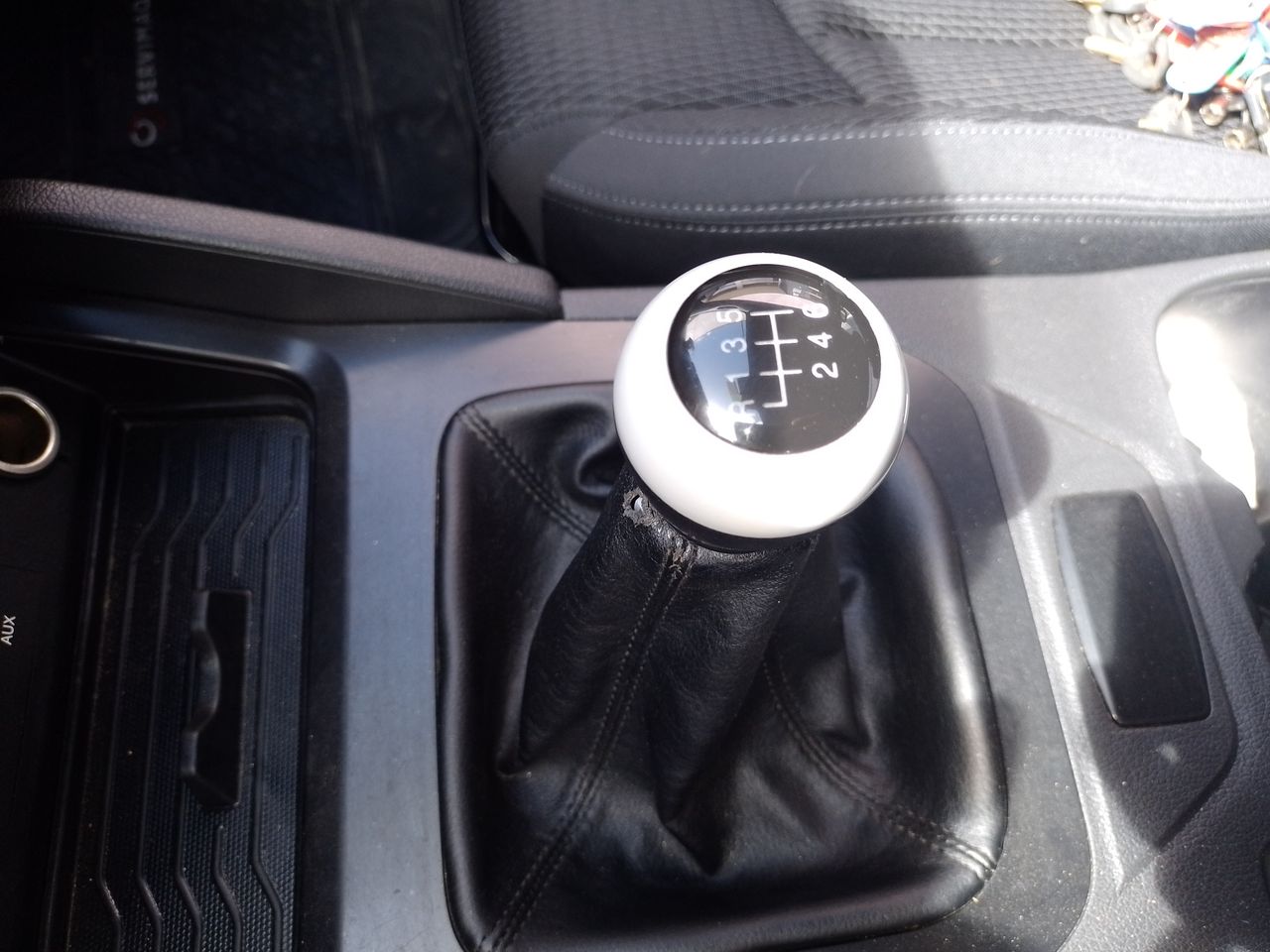 SSANGYONG - 27