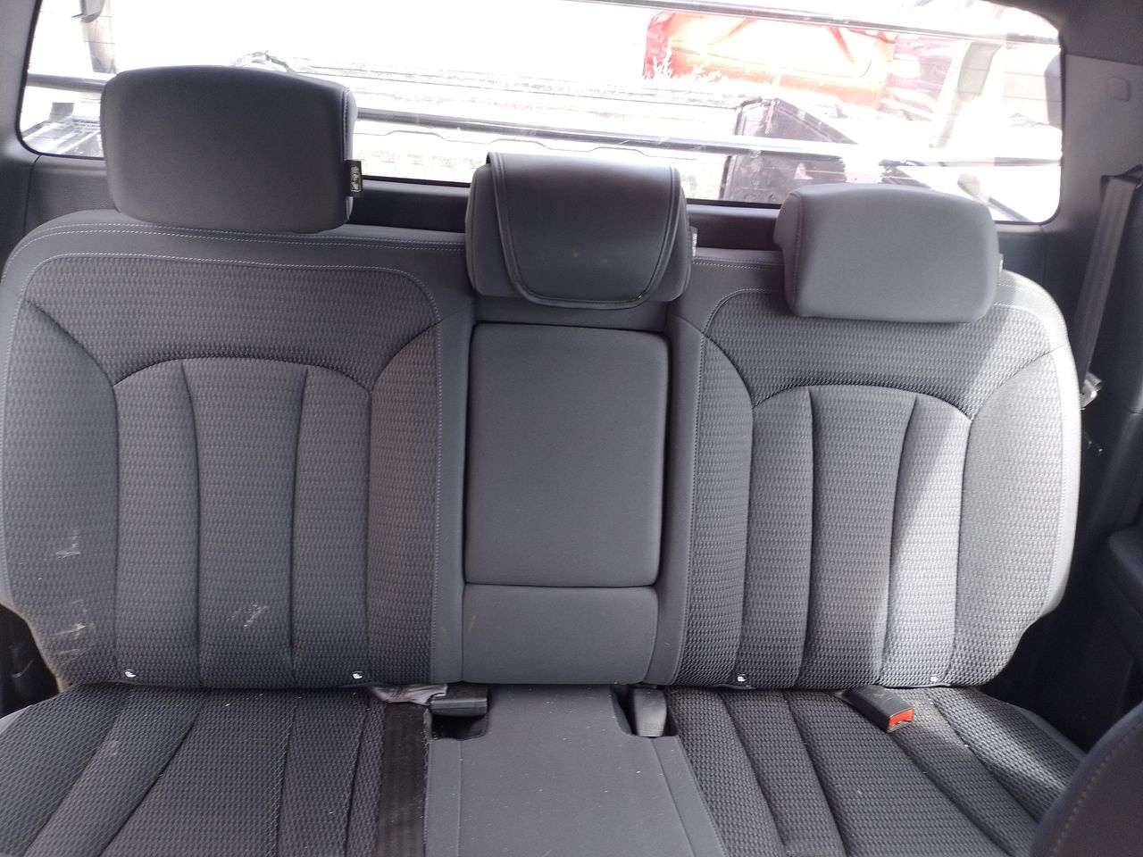 SSANGYONG - 31