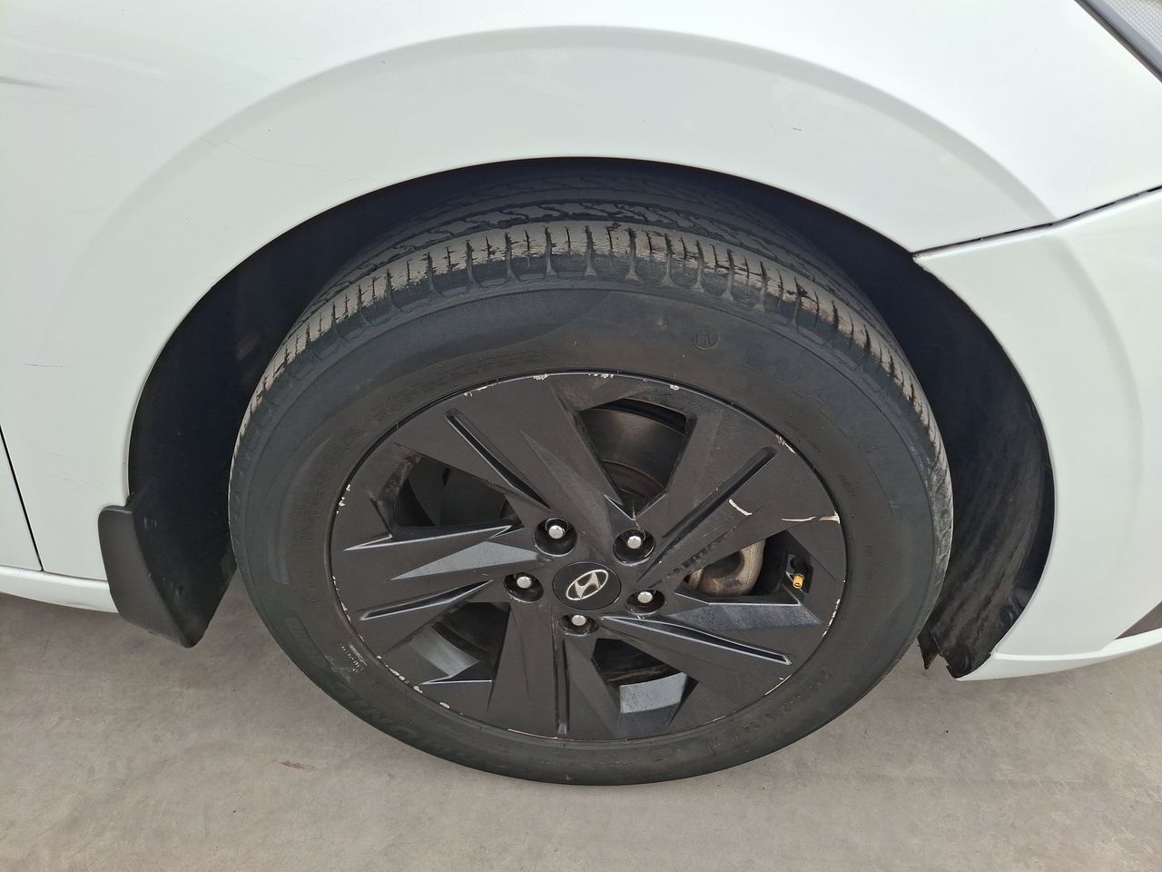 Hyundai Elantra — foto 18 de 30