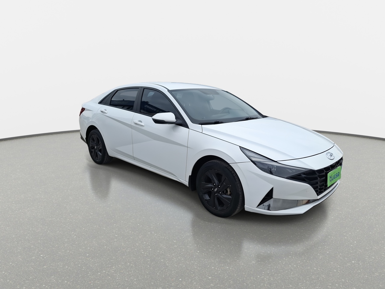 Hyundai Elantra — foto 2 de 30