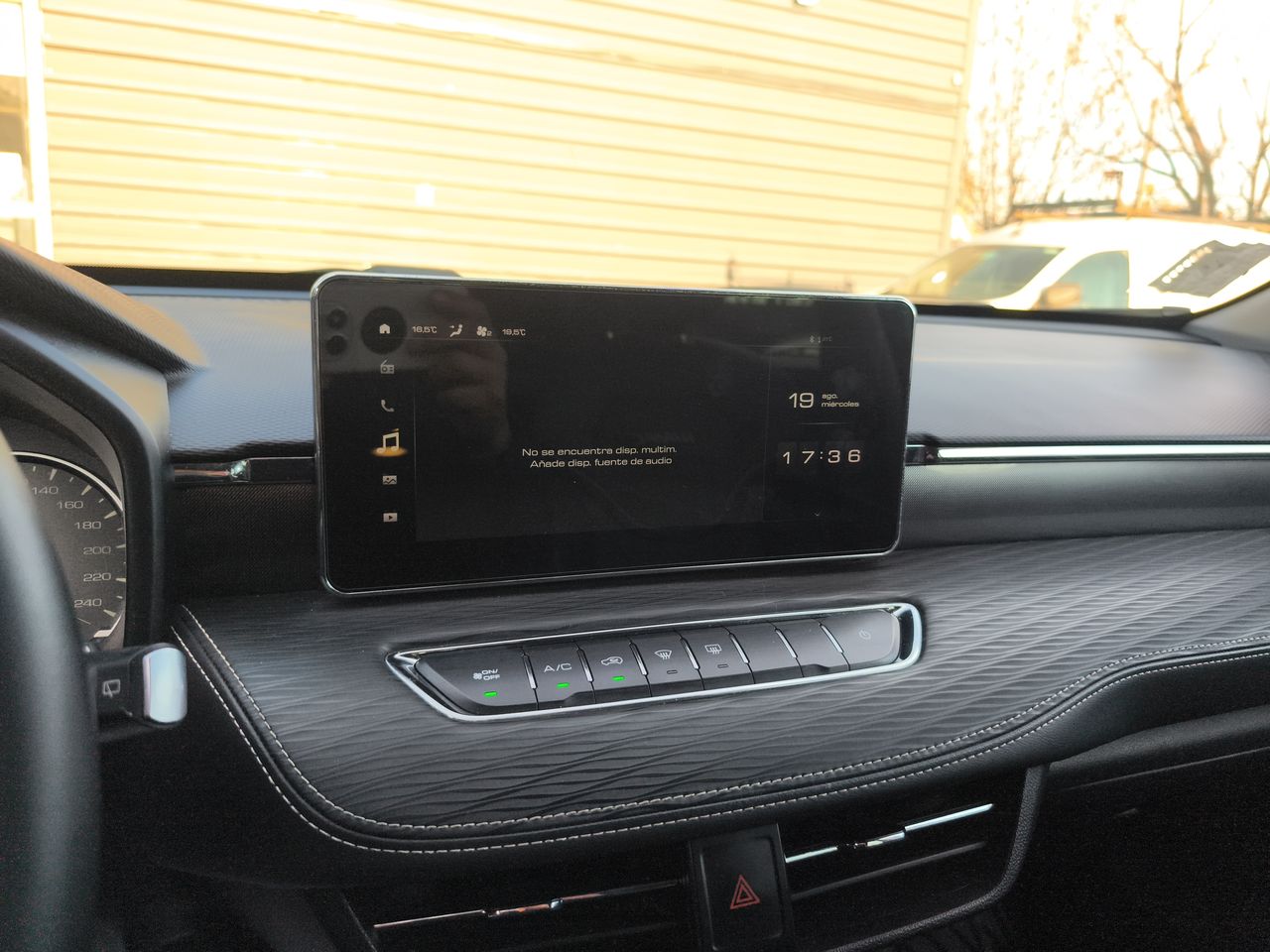 Haval Jolion — foto 18 de 25