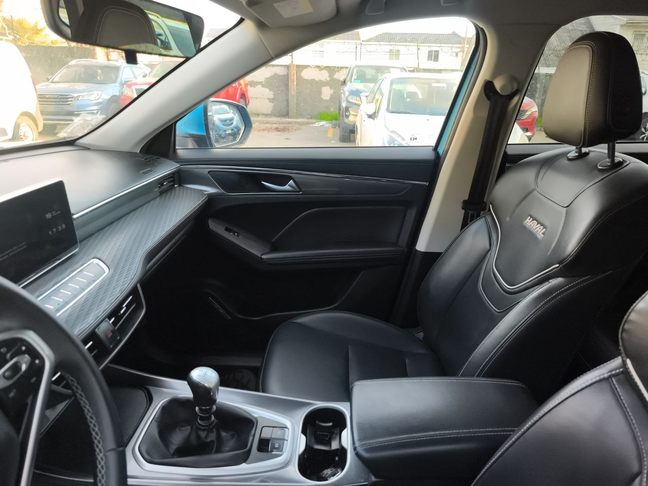 Haval Jolion — foto 23 de 25