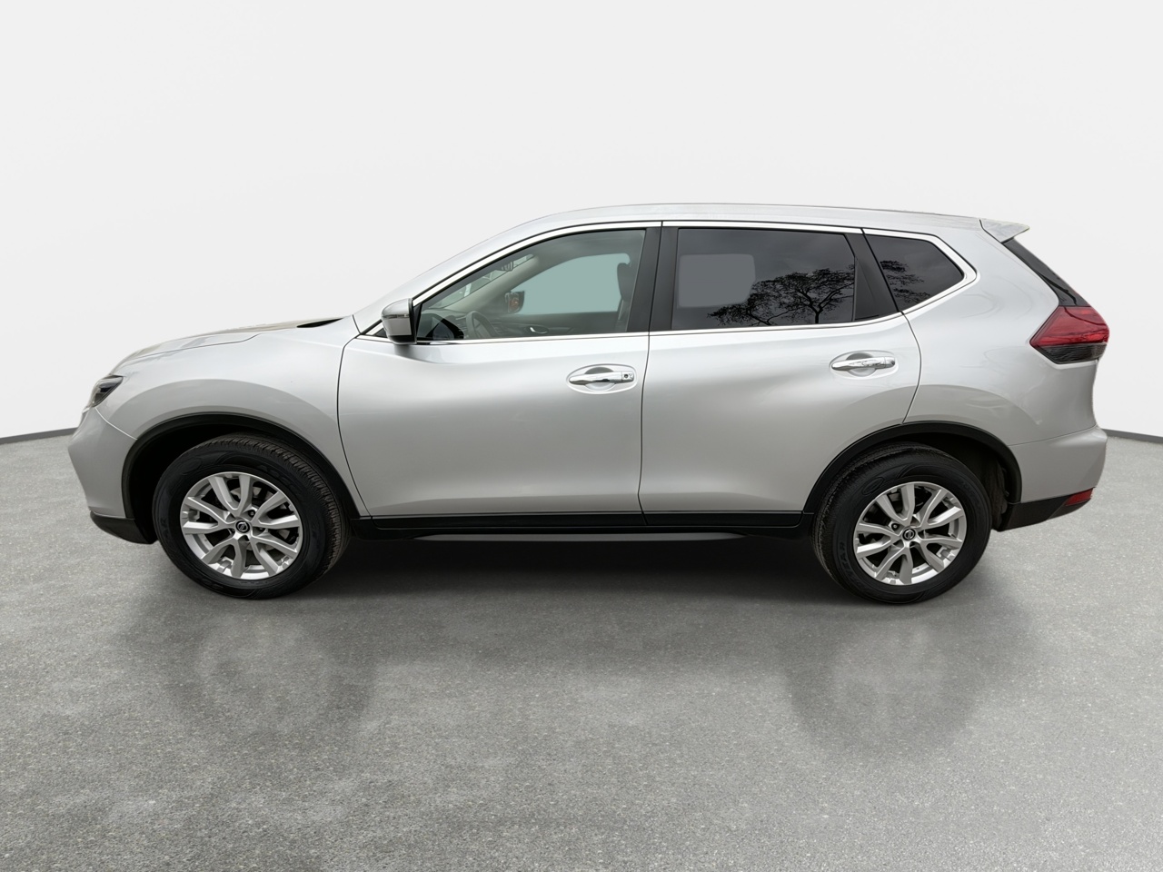 NISSAN - 4