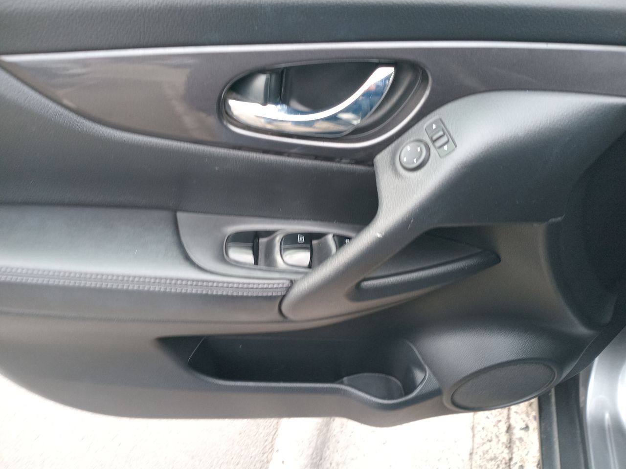Nissan X-Trail — foto 22 de 35