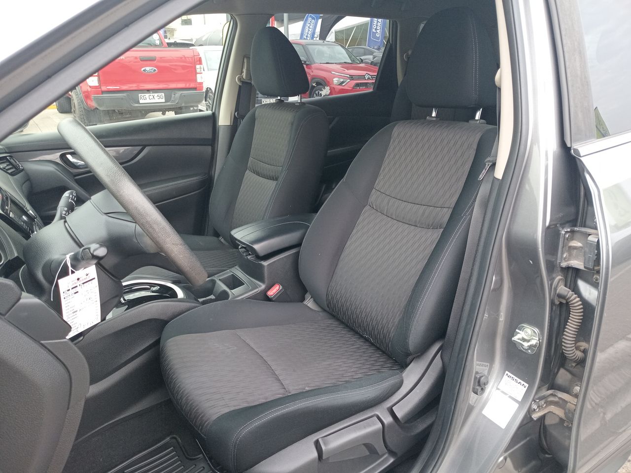 Nissan X-Trail — foto 24 de 35