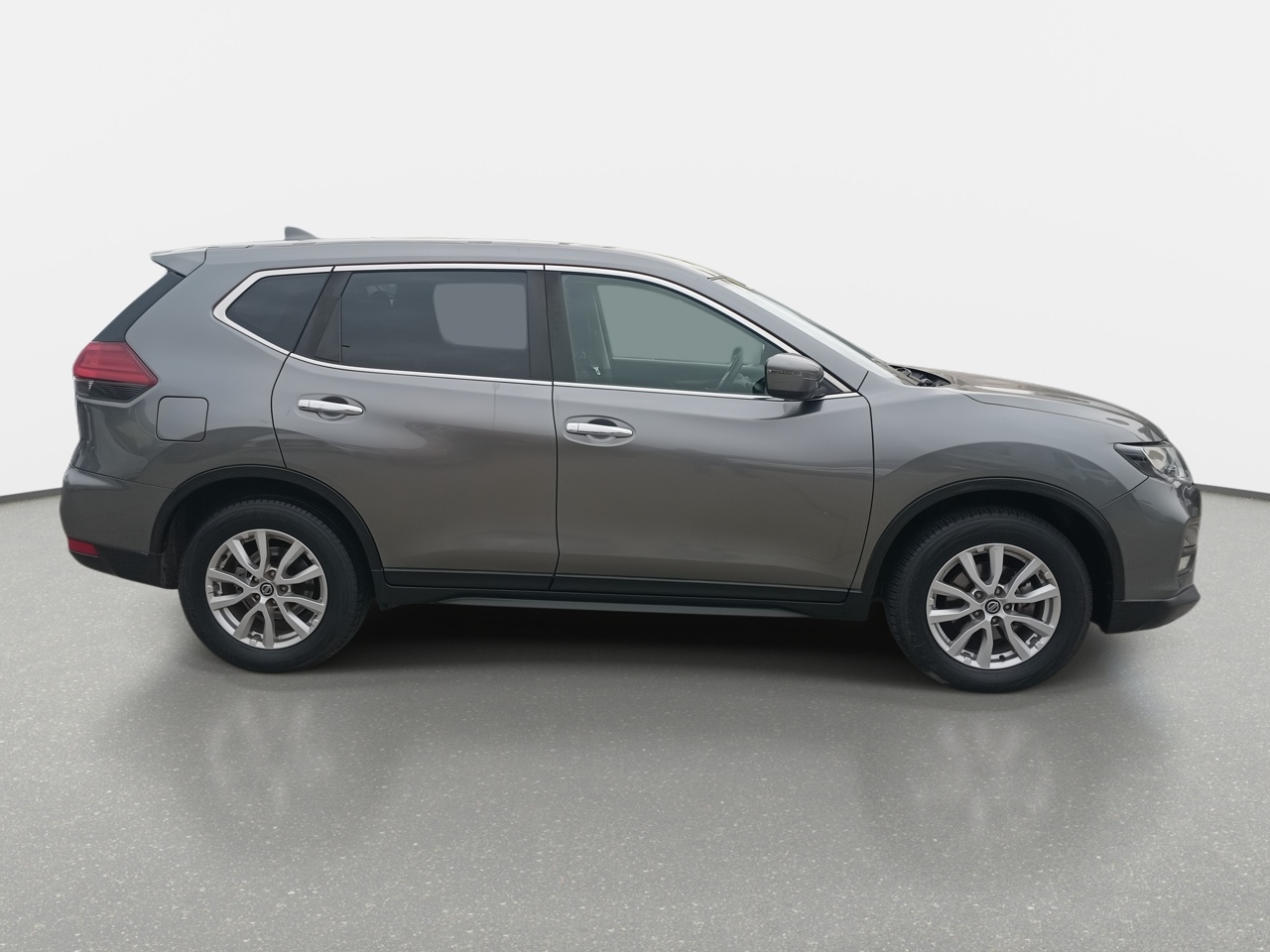 Nissan X-Trail — foto 9 de 35