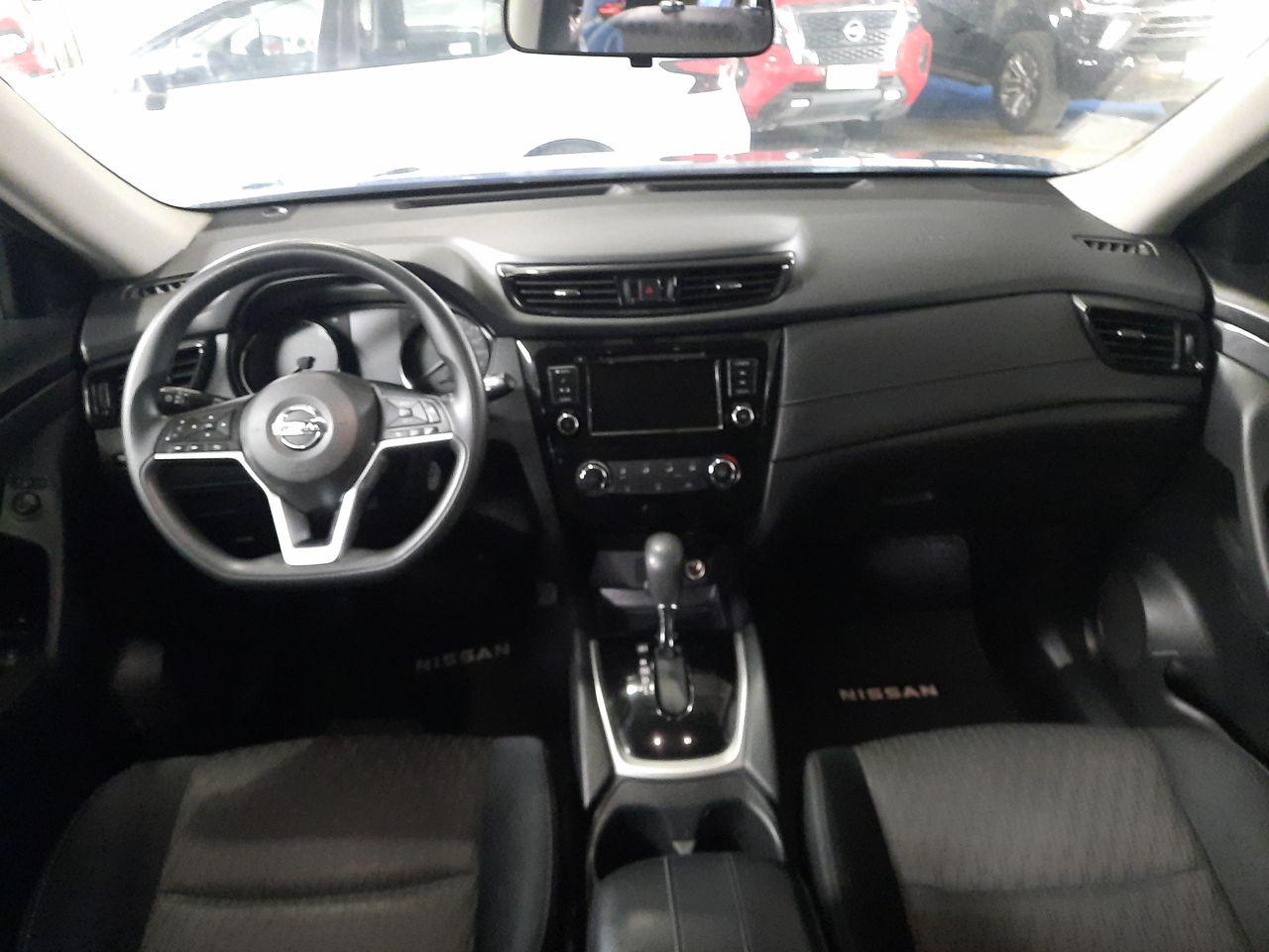 NISSAN - 24