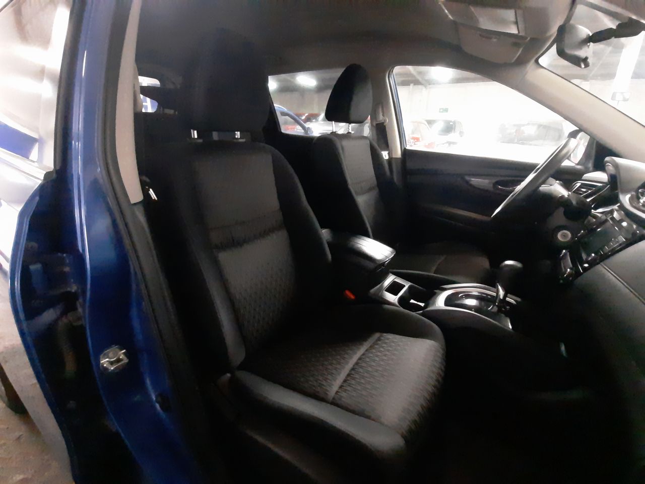 NISSAN - 25
