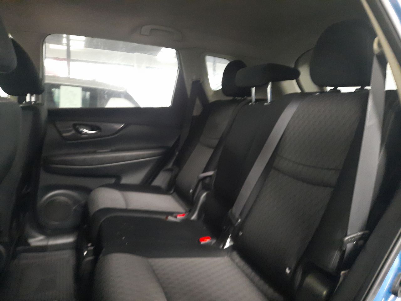 NISSAN - 4