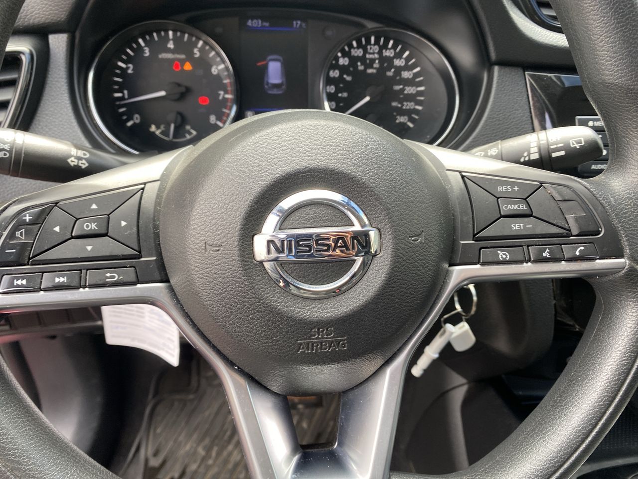 NISSAN - 25