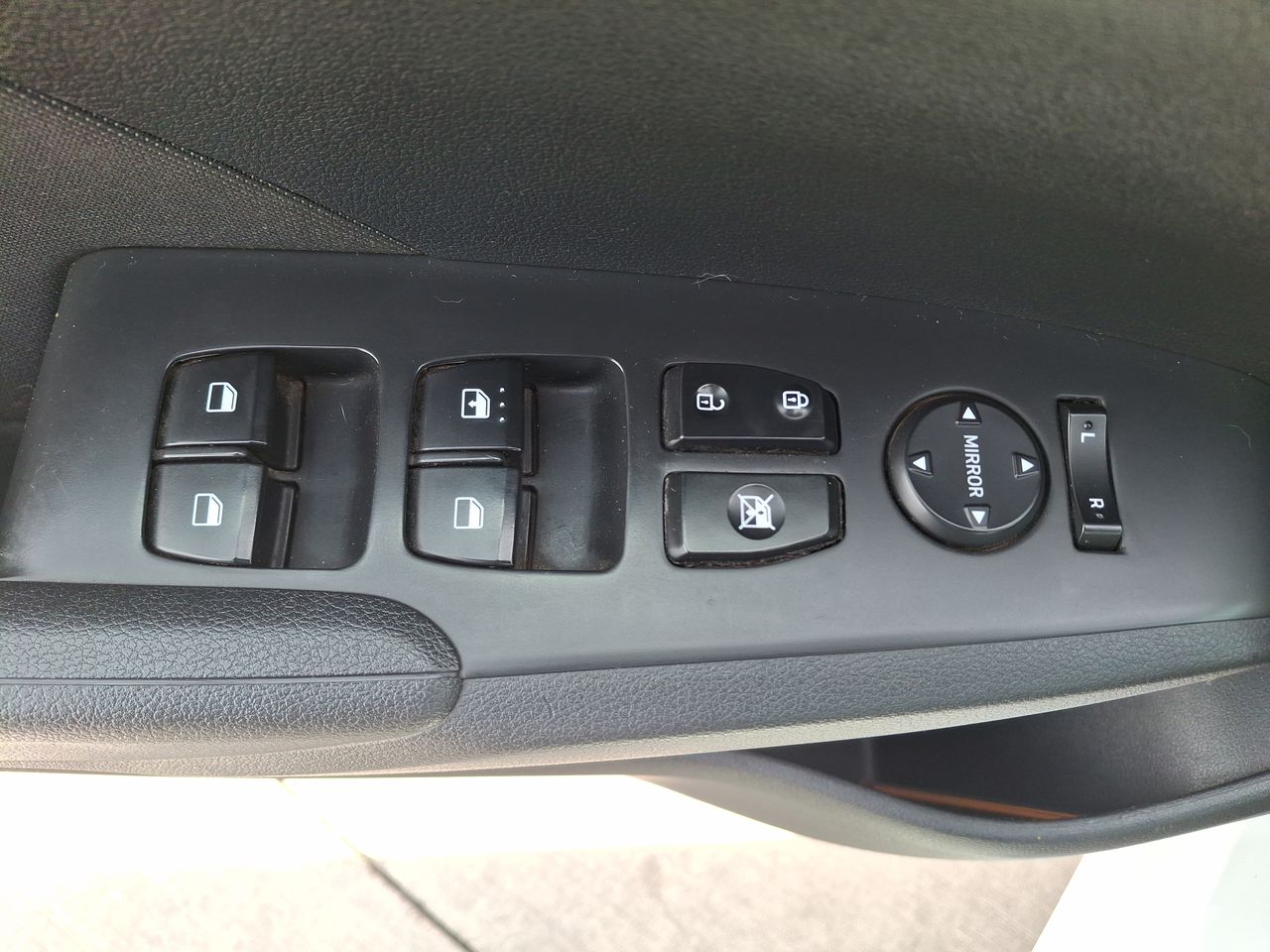 HYUNDAI - 22