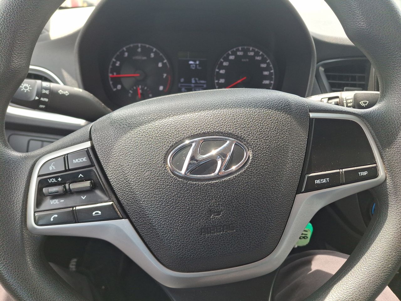 HYUNDAI - 24