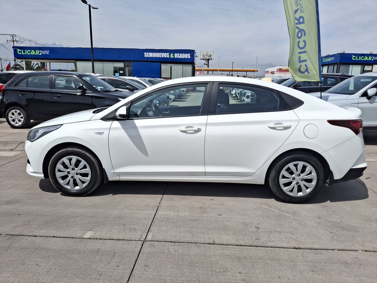 HYUNDAI - 4