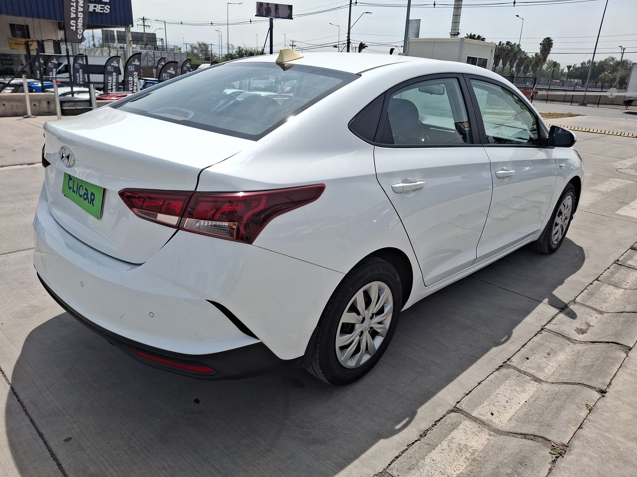 HYUNDAI - 7