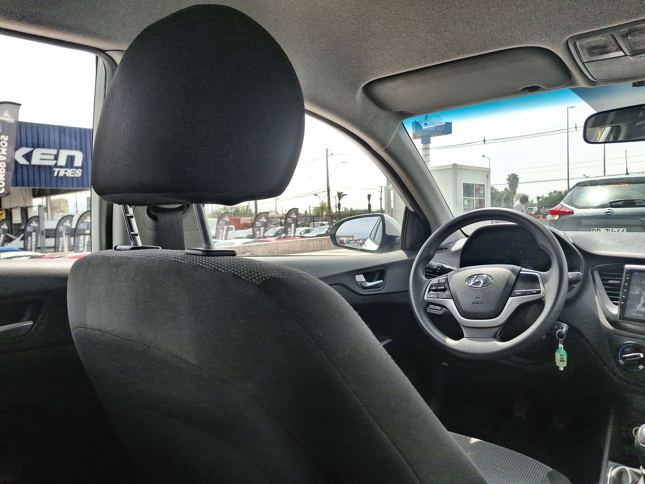 HYUNDAI - 16