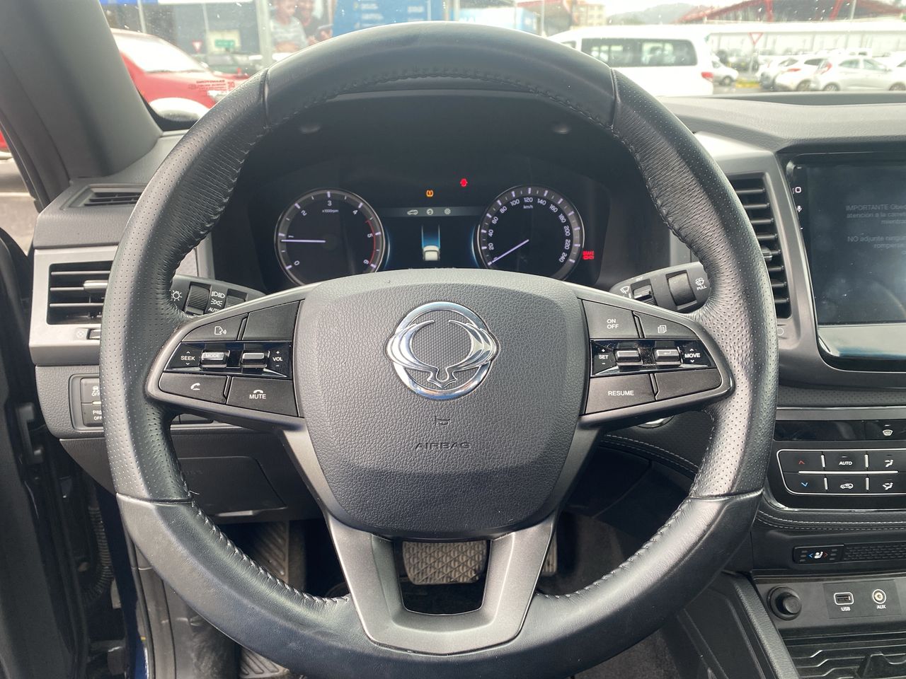 SSANGYONG - 26