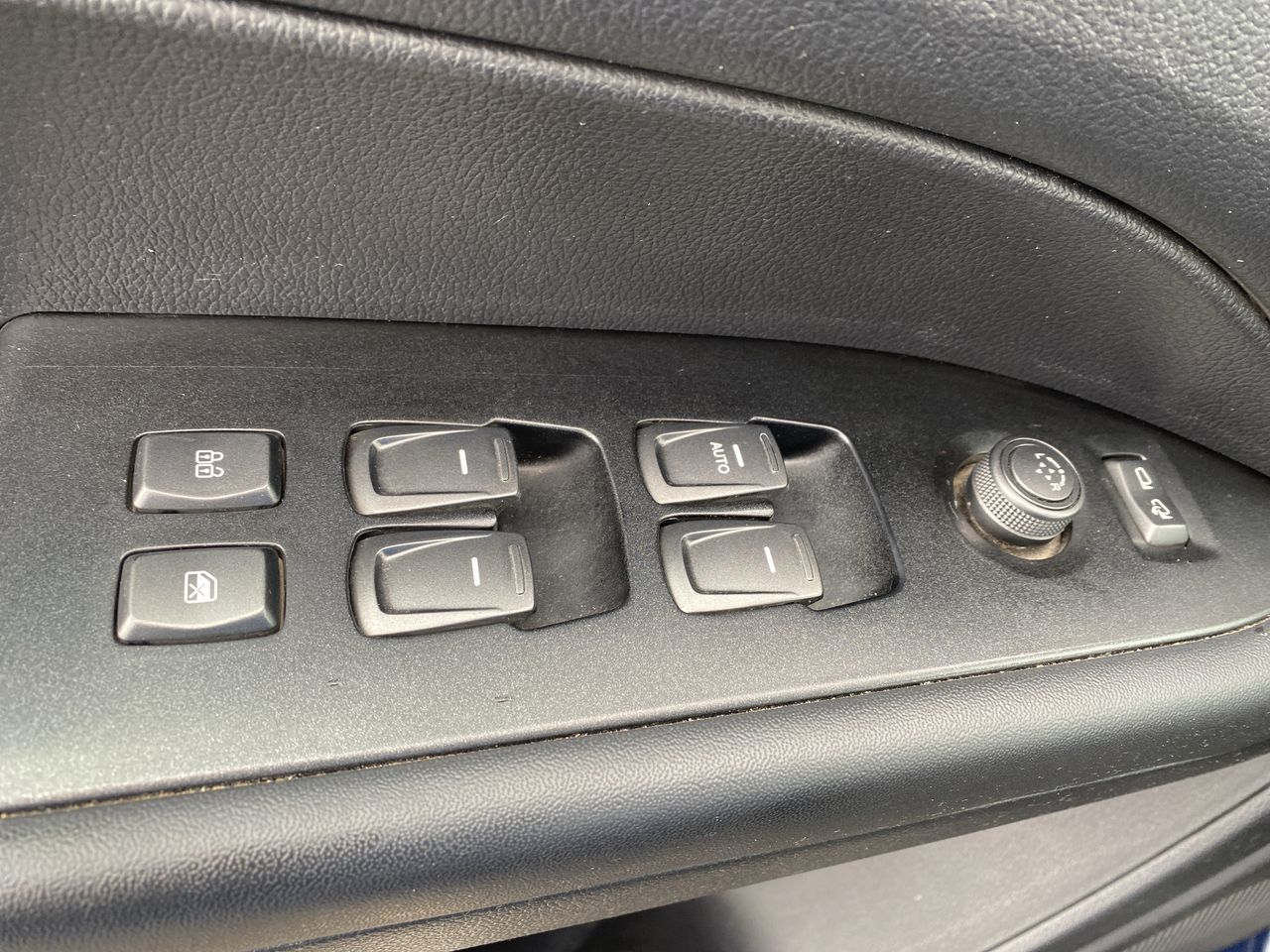 SSANGYONG - 23