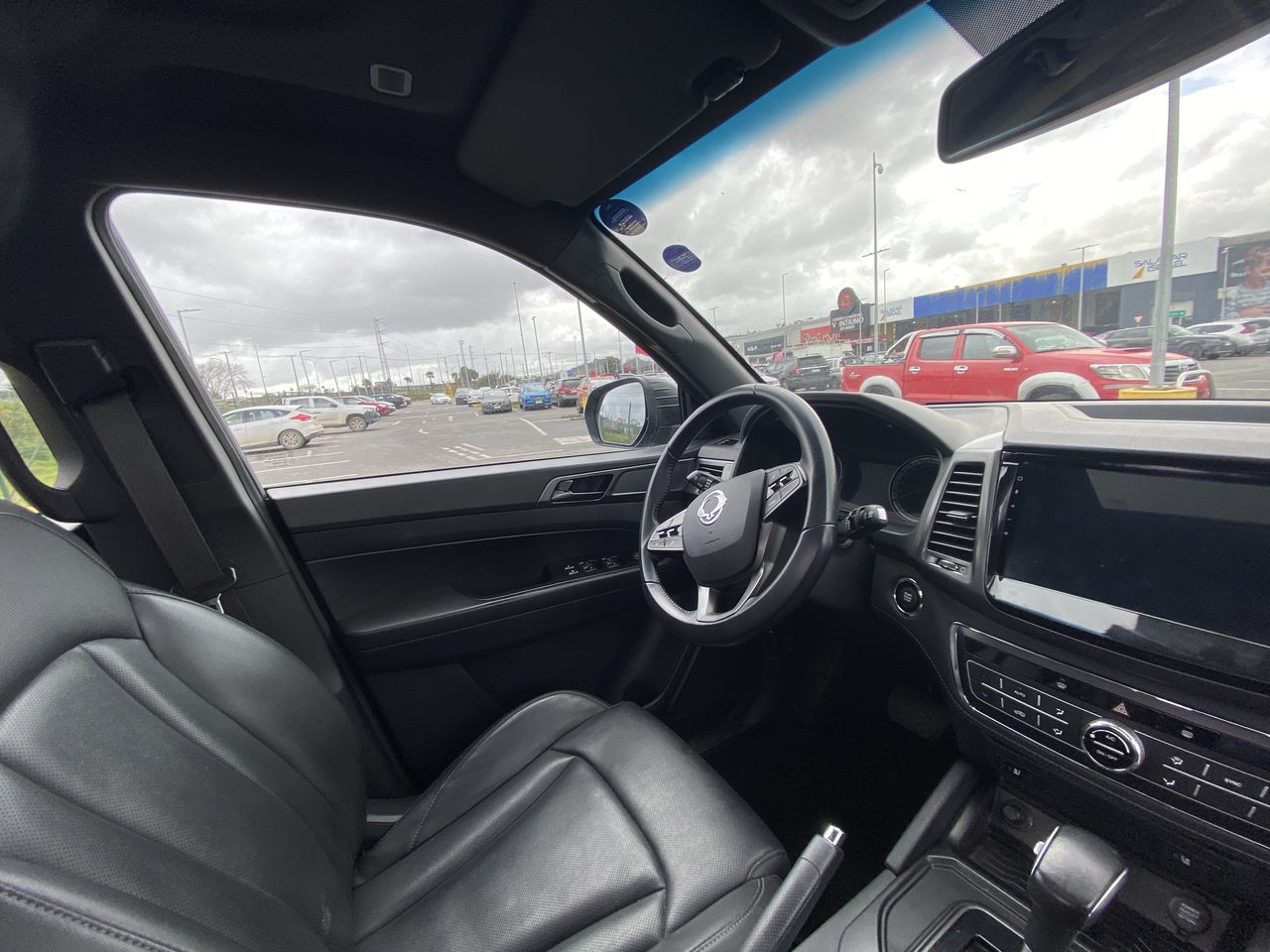 SSANGYONG - 16