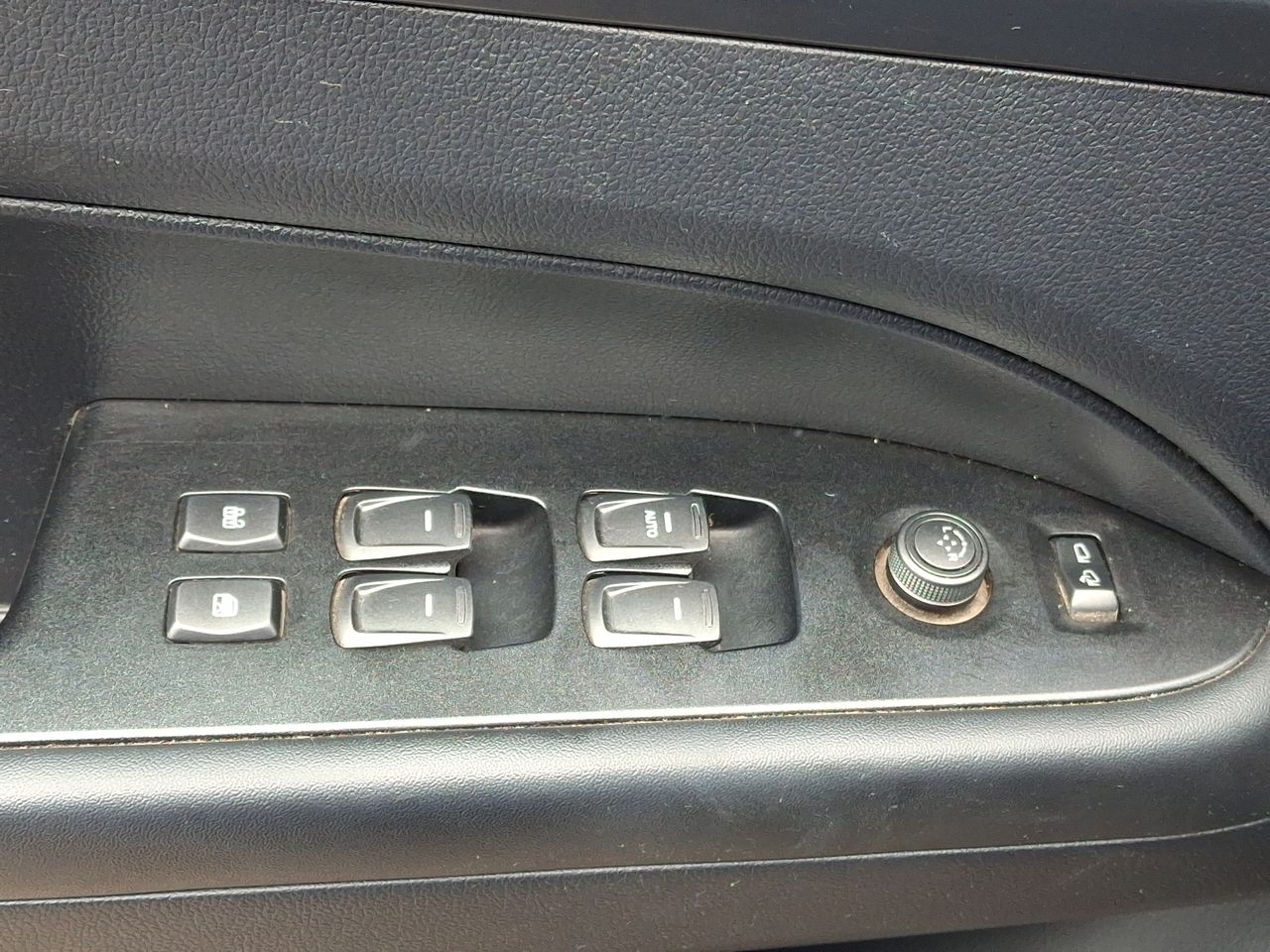 SSANGYONG - 23