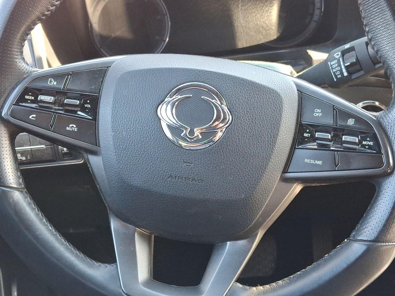 SSANGYONG - 27