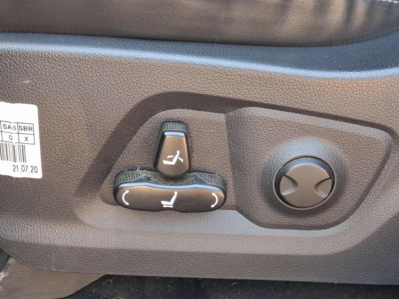 SSANGYONG - 24