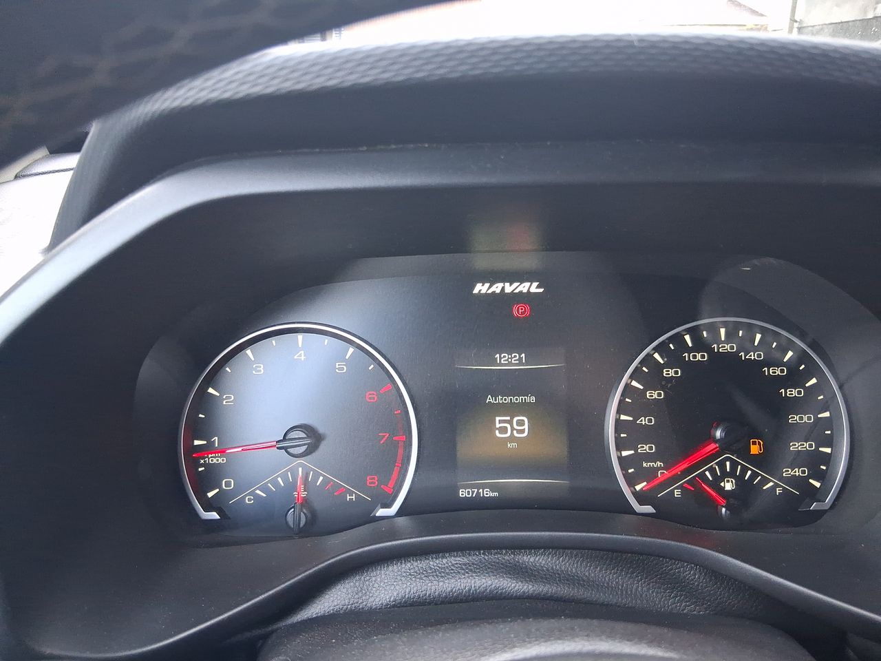 Haval Jolion — foto 28 de 36