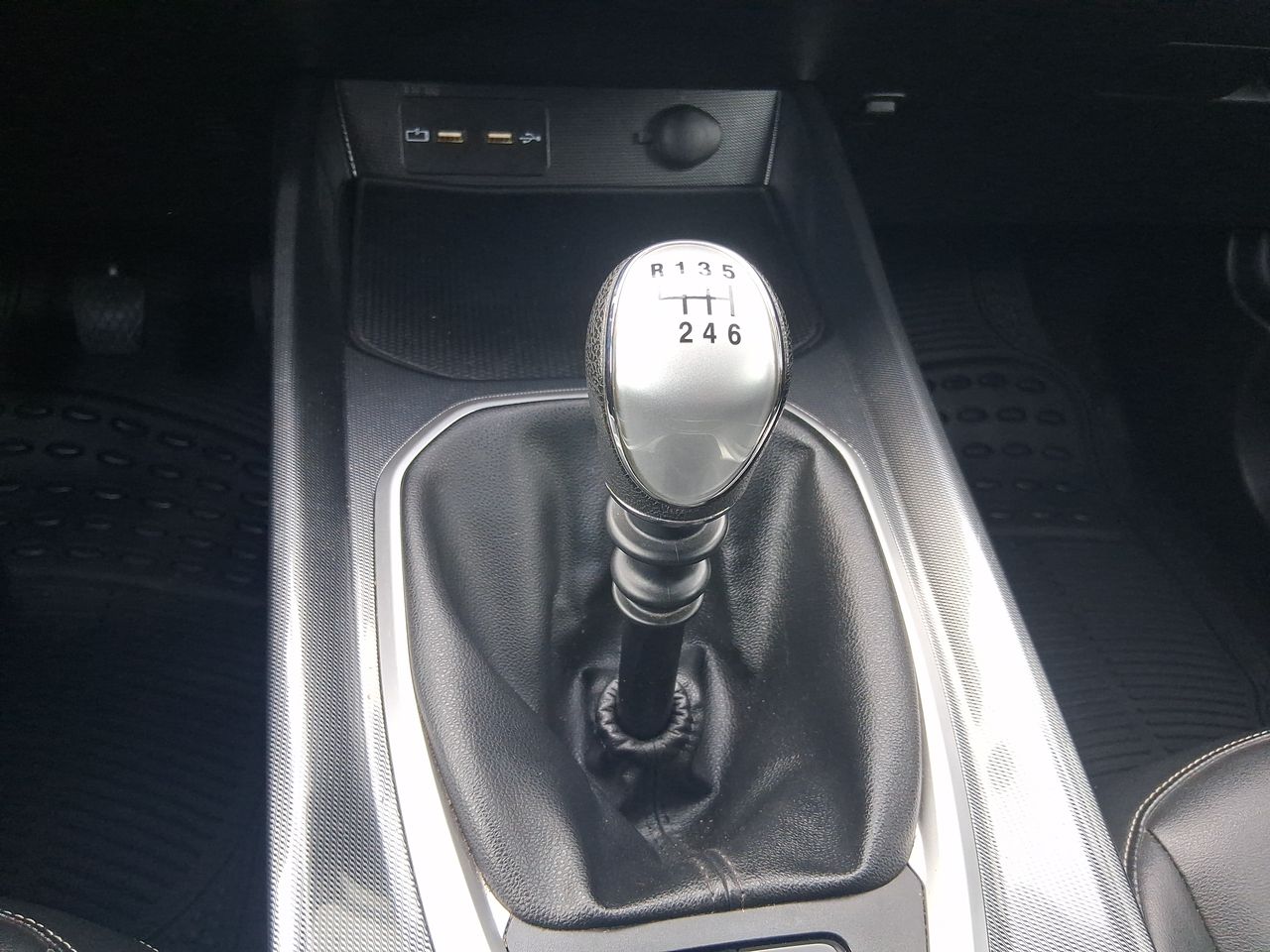 Haval Jolion — foto 32 de 36