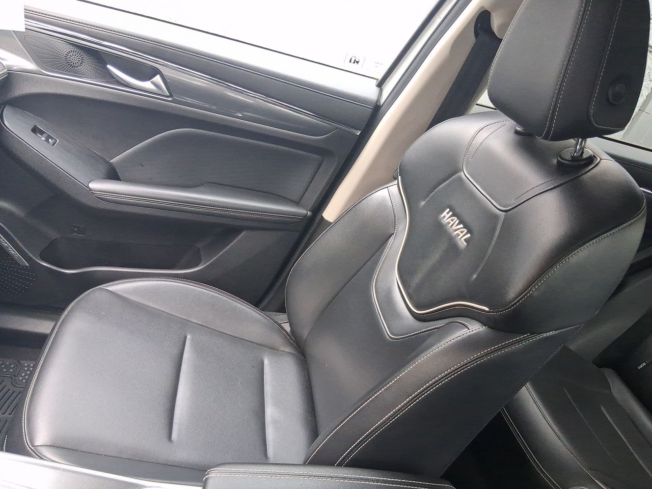 Haval Jolion — foto 34 de 36