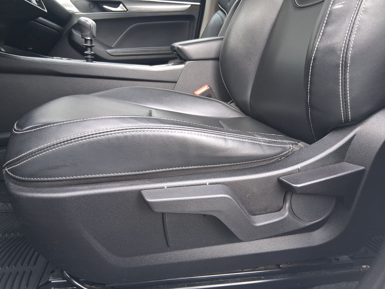 Haval Jolion — foto 24 de 36