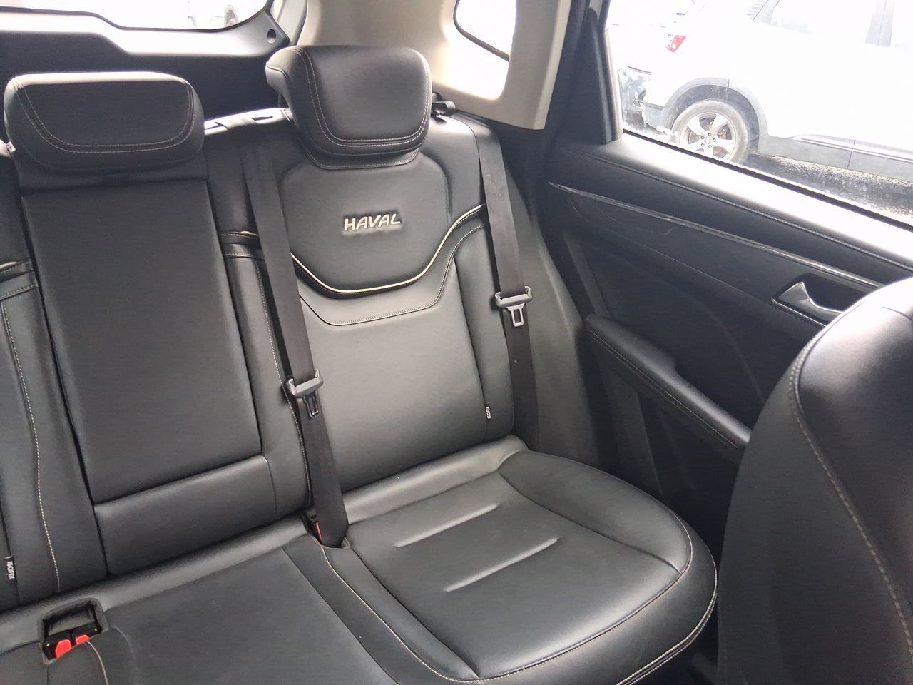 Haval Jolion — foto 15 de 36