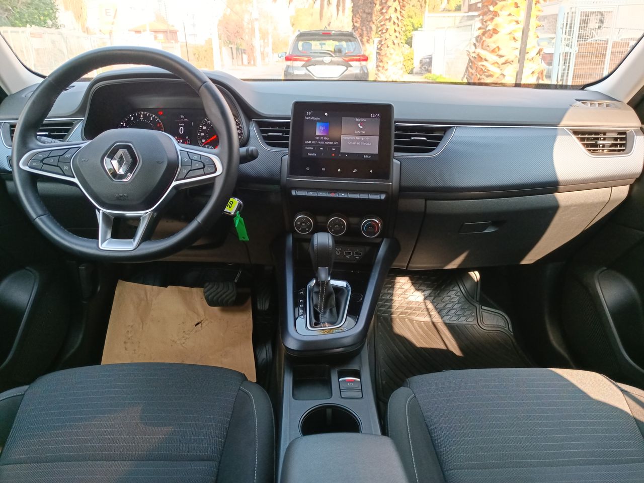 RENAULT - 9