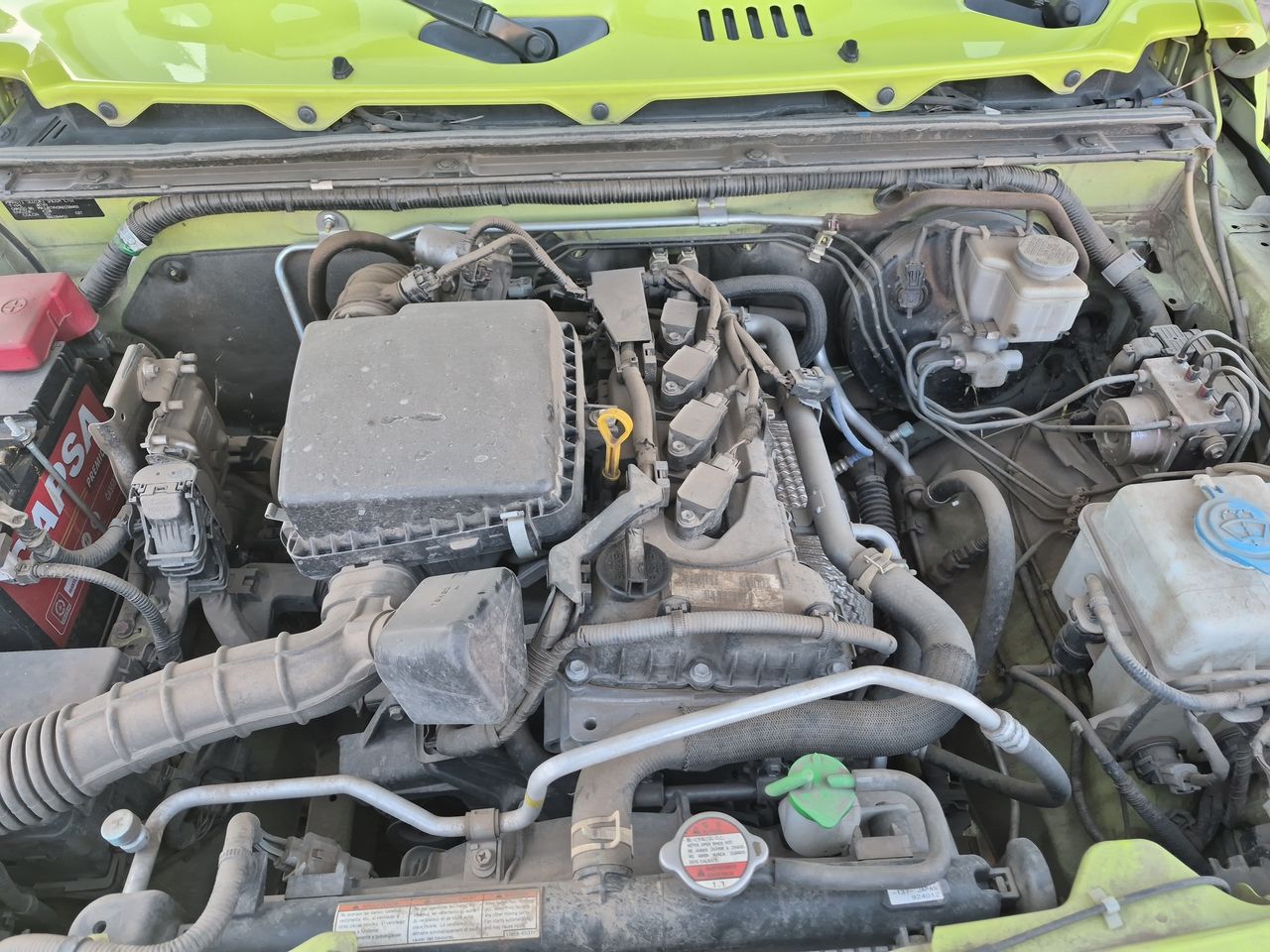 Suzuki Swift — foto 9 de 25