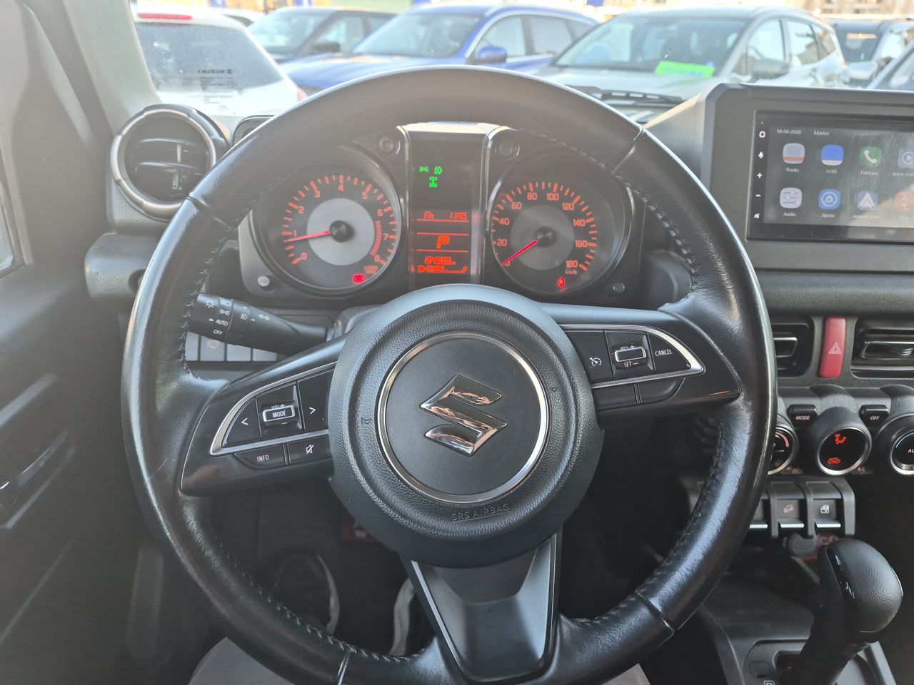 Suzuki Swift — foto 15 de 25