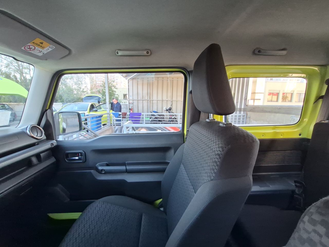 Suzuki Swift — foto 3 de 25