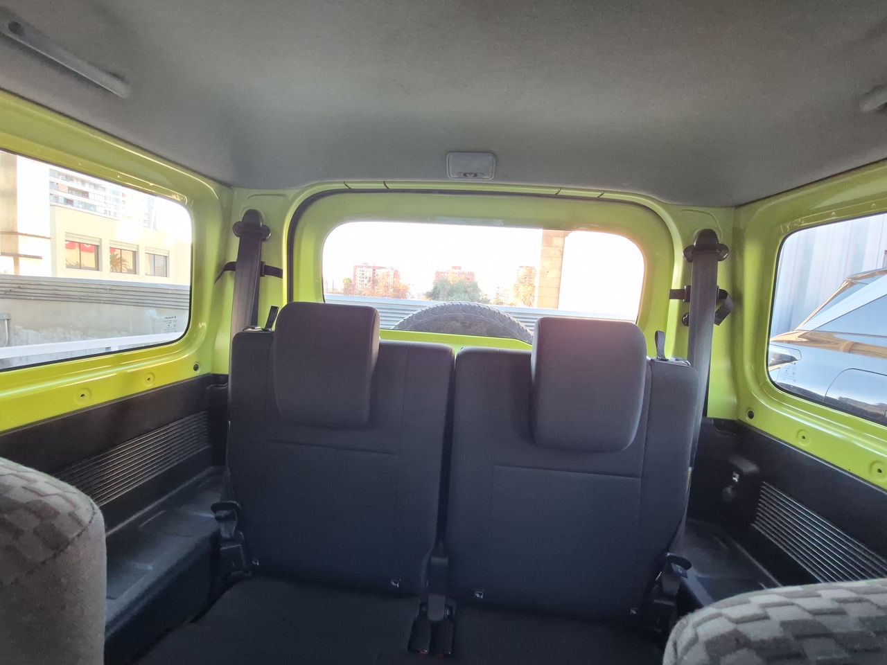 Suzuki Swift — foto 5 de 25