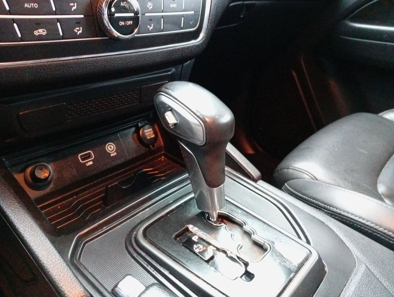 SSANGYONG - 30