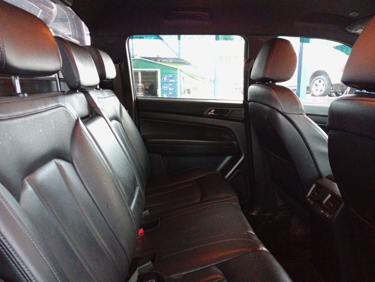 SSANGYONG - 33